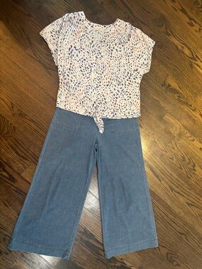 Tie-Front Short Sleeve Blouse in White with Blue & Pink Print